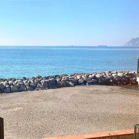 Stanza Fronte Mare Con Balcone