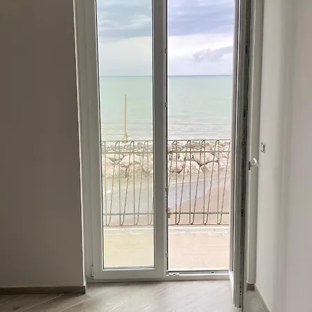 Vendégház Stanza Fronte Mare Con Balcone Salerno